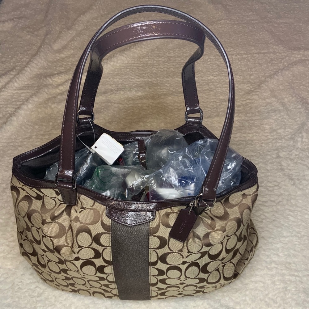 🆕Coach Bag- DEVIN SHOULDER BAG (COACH F28503)